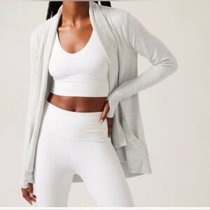 ATHLETA NWT Pranayama Large Gray Wrap